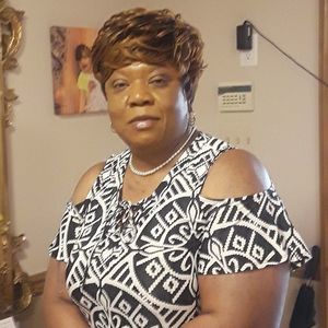 Meet your Posher, Angella